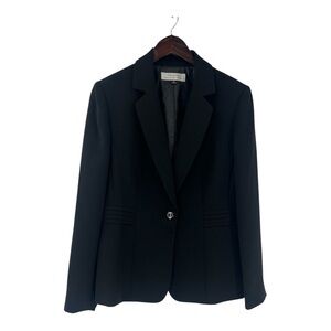 Tahari Arthur S. Levine blazer in a structured, black SZ 10